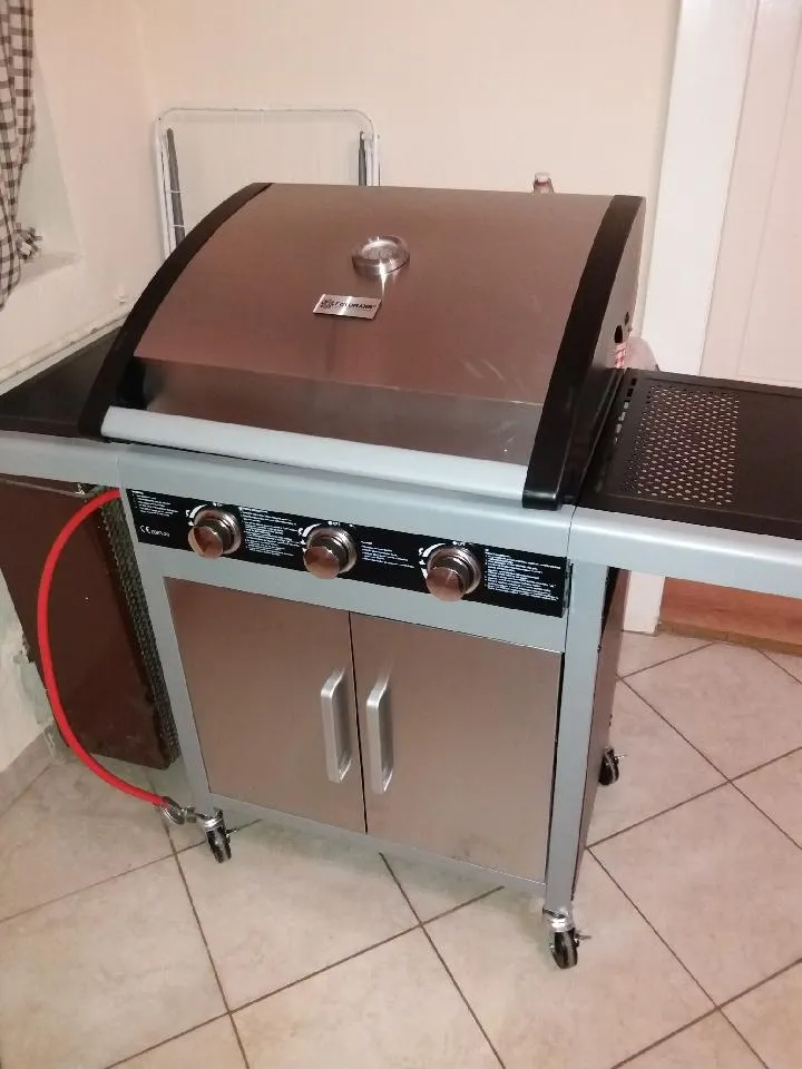 gázos grillkocsi